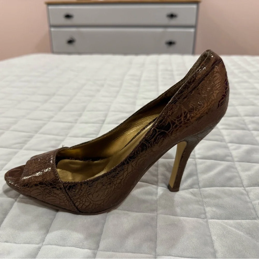 Michael Antonio Bronze Patent Leather women Heels - Size 9